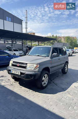 Внедорожник / Кроссовер Mitsubishi Pajero Pinin 2001 в 