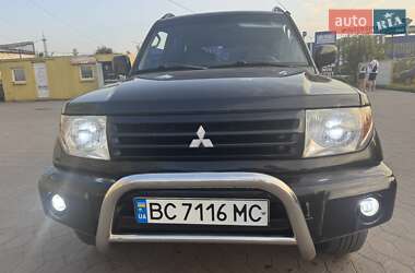 Внедорожник / Кроссовер Mitsubishi Pajero Pinin 2002 в 