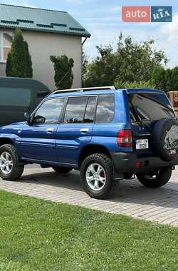 Внедорожник / Кроссовер Mitsubishi Pajero Pinin 2001 в 