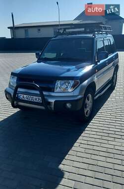 Внедорожник / Кроссовер Mitsubishi Pajero Pinin 2002 в 