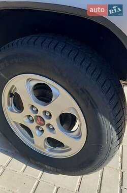 Внедорожник / Кроссовер Mitsubishi Pajero Pinin 2002 в 