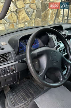 Внедорожник / Кроссовер Mitsubishi Pajero Pinin 2002 в 