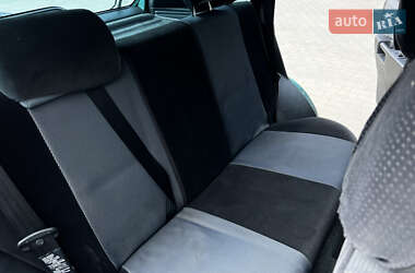 Внедорожник / Кроссовер Mitsubishi Pajero Pinin 2002 в 