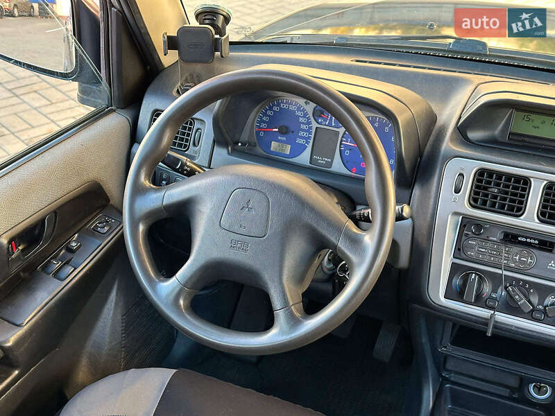 Внедорожник / Кроссовер Mitsubishi Pajero Pinin 2003 в Одессе