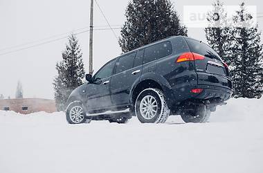 Внедорожник / Кроссовер Mitsubishi Pajero Sport 2011 в Бучаче