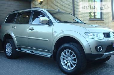 Mitsubishi Pajero Sport 2011