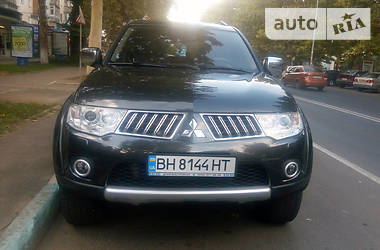 Mitsubishi Pajero Sport 2012