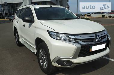 Внедорожник / Кроссовер Mitsubishi Pajero Sport 2016 в Киеве