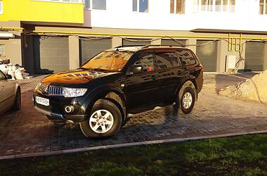 Mitsubishi Pajero Sport 2012