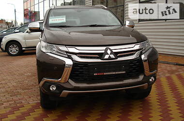 Позашляховик / Кросовер Mitsubishi Pajero Sport 2018 в 