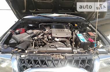 Позашляховик / Кросовер Mitsubishi Pajero Sport 2003 в 