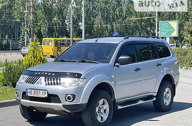 Внедорожник / Кроссовер Mitsubishi Pajero Sport 2011 в Днепре