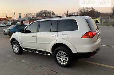 Внедорожник / Кроссовер Mitsubishi Pajero Sport 2012 в Изюме