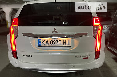 Внедорожник / Кроссовер Mitsubishi Pajero Sport 2017 в Киеве