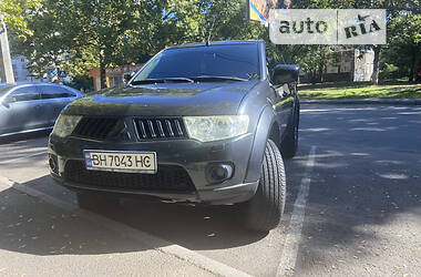 Внедорожник / Кроссовер Mitsubishi Pajero Sport 2012 в Одессе