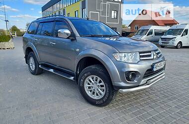 Внедорожник / Кроссовер Mitsubishi Pajero Sport 2014 в Виннице