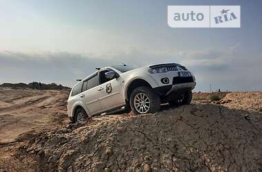 Mitsubishi Pajero Sport 2012