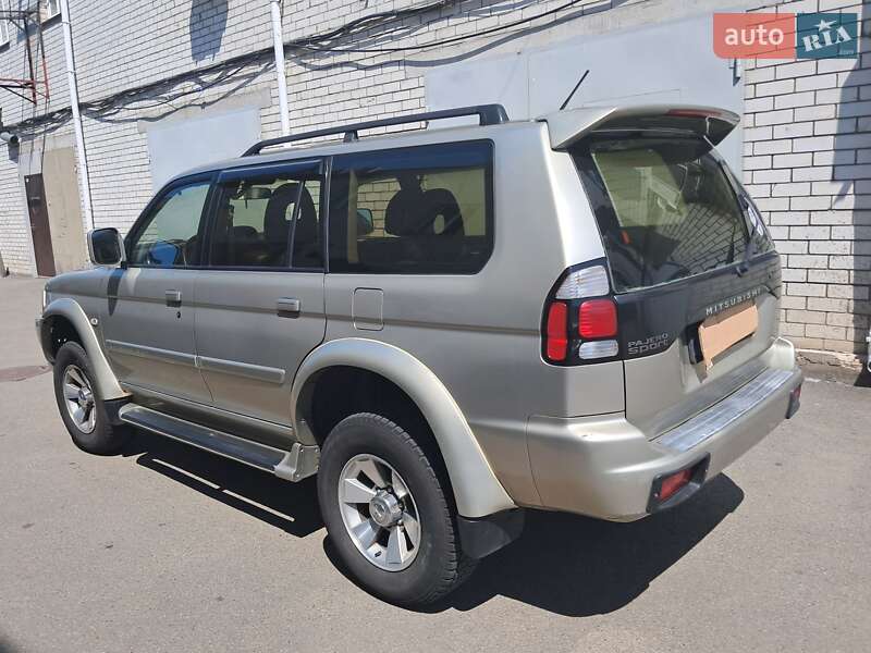 Позашляховик / Кросовер Mitsubishi Pajero Sport 2003 в Києві