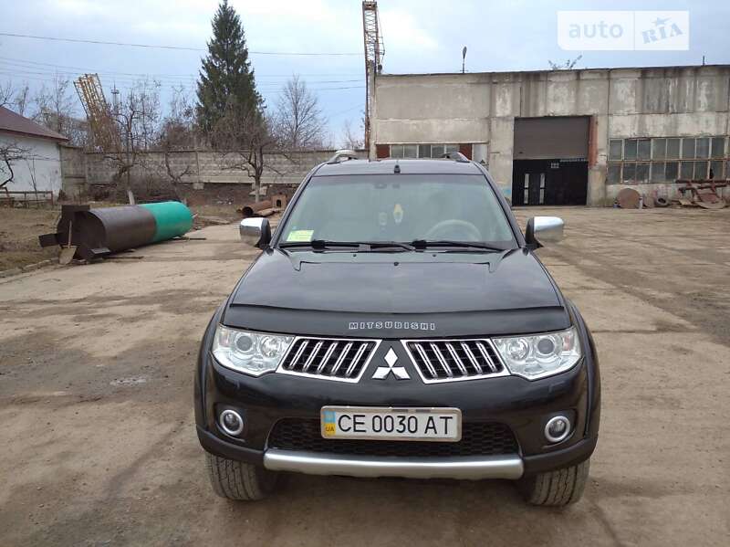 Внедорожник / Кроссовер Mitsubishi Pajero Sport 2010 в Новоднестровске