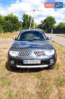 Mitsubishi Pajero Sport 2011