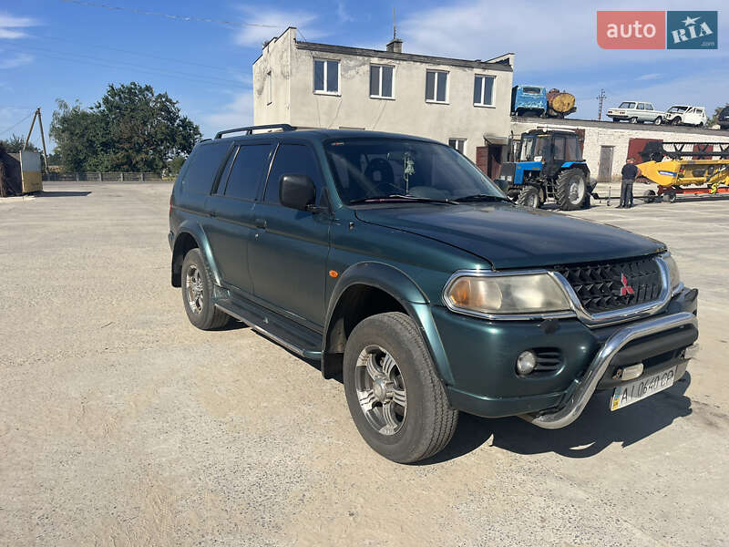 Внедорожник / Кроссовер Mitsubishi Pajero Sport 2003 в Володарке