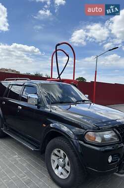 Внедорожник / Кроссовер Mitsubishi Pajero Sport 2000 в 
