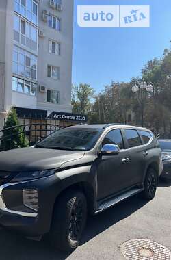 Mitsubishi Pajero Sport 2021