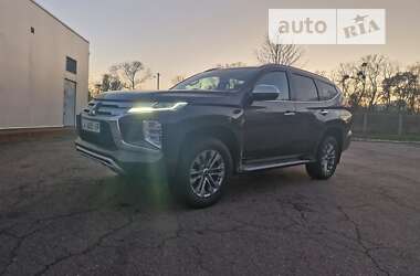 Внедорожник / Кроссовер Mitsubishi Pajero Sport 2020 в Черкассах