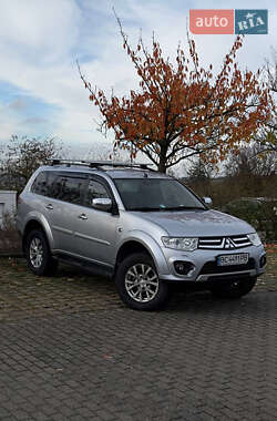 Mitsubishi Pajero Sport 2014