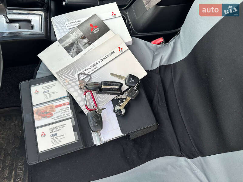 Позашляховик / Кросовер Mitsubishi Pajero Sport 2014 в Турці