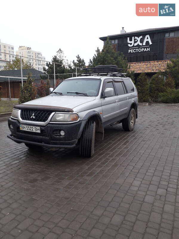 Позашляховик / Кросовер Mitsubishi Pajero Sport 2003 в 