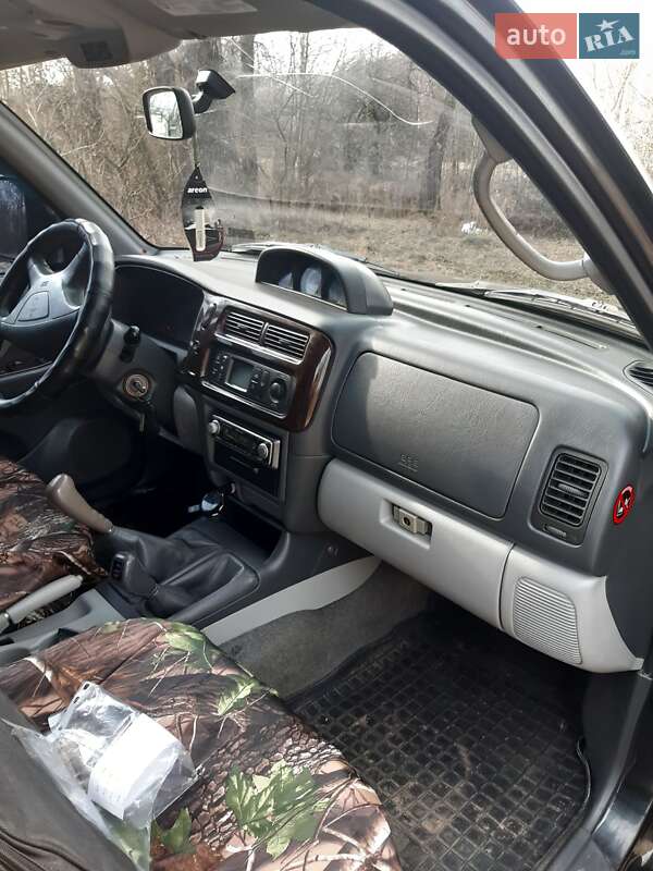 Внедорожник / Кроссовер Mitsubishi Pajero Sport 2004 в Лебедине