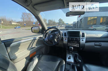Позашляховик / Кросовер Mitsubishi Pajero Sport 2011 в Рівному