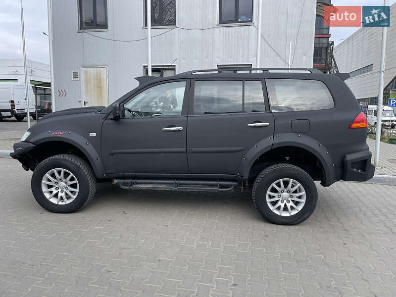 Внедорожник / Кроссовер Mitsubishi Pajero Sport 2010 в Запорожье