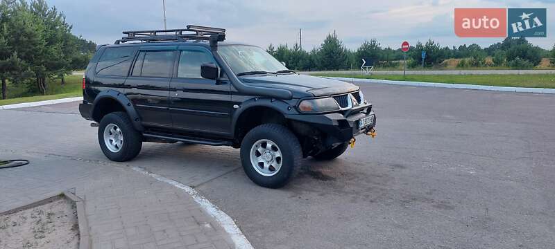 Mitsubishi Pajero Sport 2005