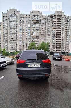 Позашляховик / Кросовер Mitsubishi Pajero Sport 2011 в Києві