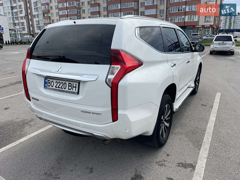 Позашляховик / Кросовер Mitsubishi Pajero Sport 2017 в Івано-Франківську