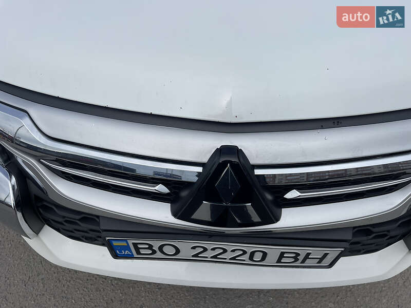 Позашляховик / Кросовер Mitsubishi Pajero Sport 2017 в Івано-Франківську