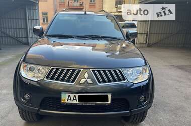 Mitsubishi Pajero Sport 2013