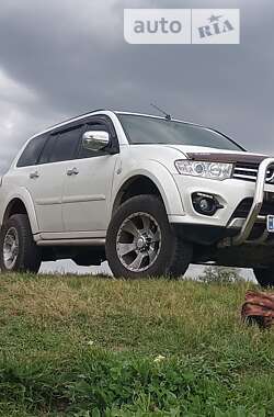 Mitsubishi Pajero Sport 2013