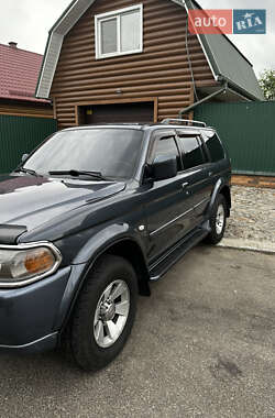 Внедорожник / Кроссовер Mitsubishi Pajero Sport 2007 в 