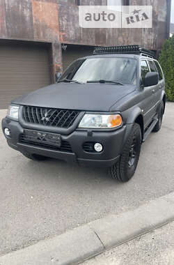 Внедорожник / Кроссовер Mitsubishi Pajero Sport 2005 в Харькове