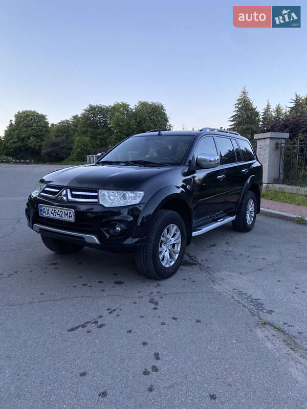 Позашляховик / Кросовер Mitsubishi Pajero Sport 2013 в Умані фото 13 Позашляховик / Кросовер Mitsubishi Pajero Sport 2013 в Умані