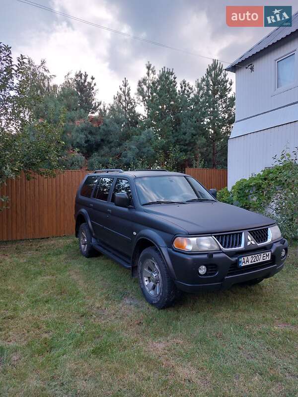 Позашляховик / Кросовер Mitsubishi Pajero Sport 2007 в Києві