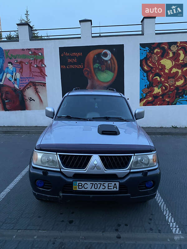 Mitsubishi Pajero Sport 2006