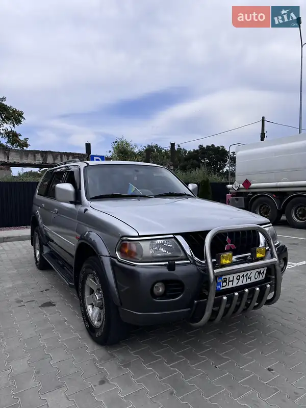 Позашляховик / Кросовер Mitsubishi Pajero Sport 2002 в 