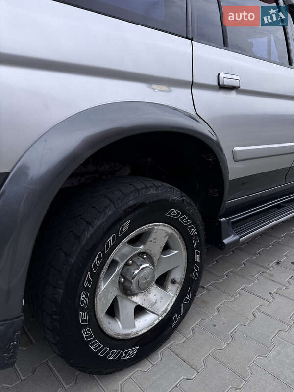 Позашляховик / Кросовер Mitsubishi Pajero Sport 2002 в Одесі