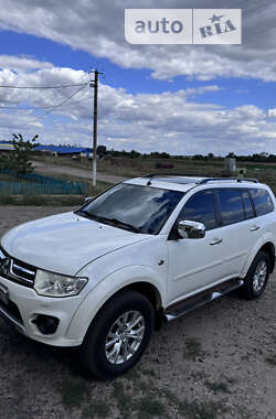 Внедорожник / Кроссовер Mitsubishi Pajero Sport 2015 в Лозовой