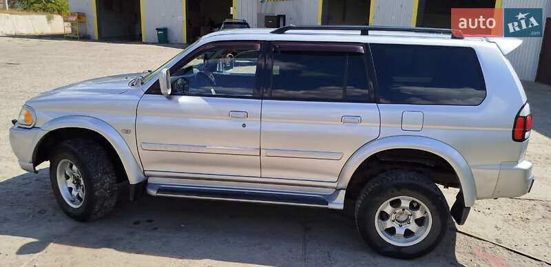 Внедорожник / Кроссовер Mitsubishi Pajero Sport 2008 в Изюме