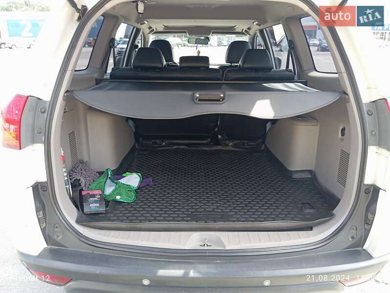 Внедорожник / Кроссовер Mitsubishi Pajero Sport 2012 в Ужгороде